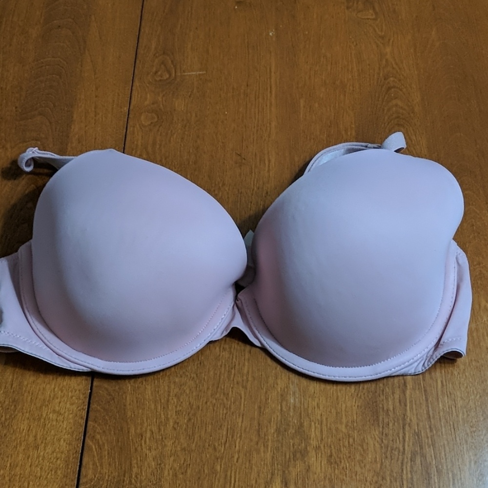 Wear everywhere t-shirt lightly lined bra 34D